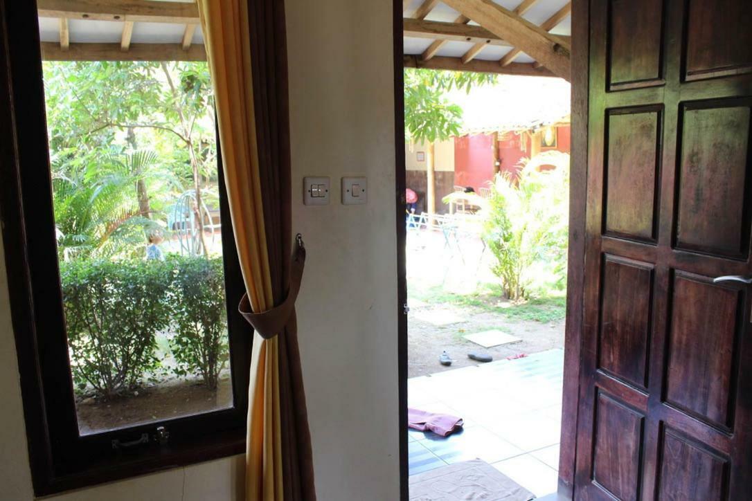 Harrys Oceanhouse 2 Pacitan Daire Dış mekan fotoğraf